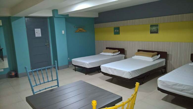 Hotel Bed And Bath At Station 120