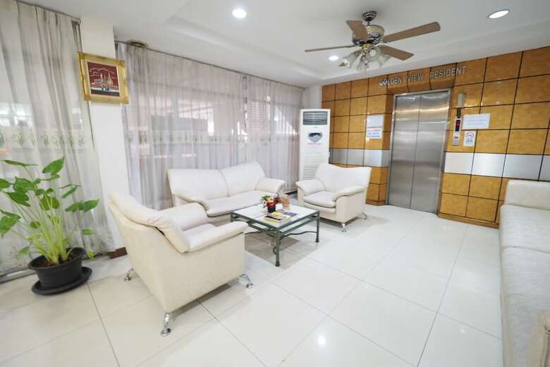 Hotel Navanakorn Golden View