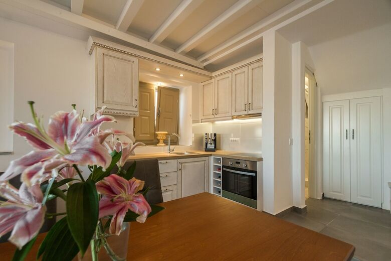 Villa Mathios Luxury Homes