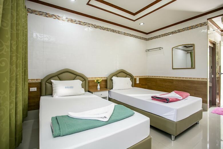 Hotel Bualuang Boutique Resort