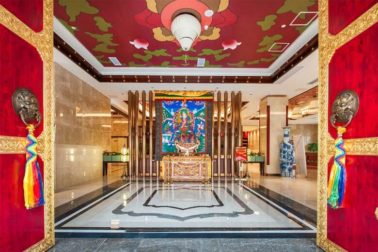 St.potala Hotel
