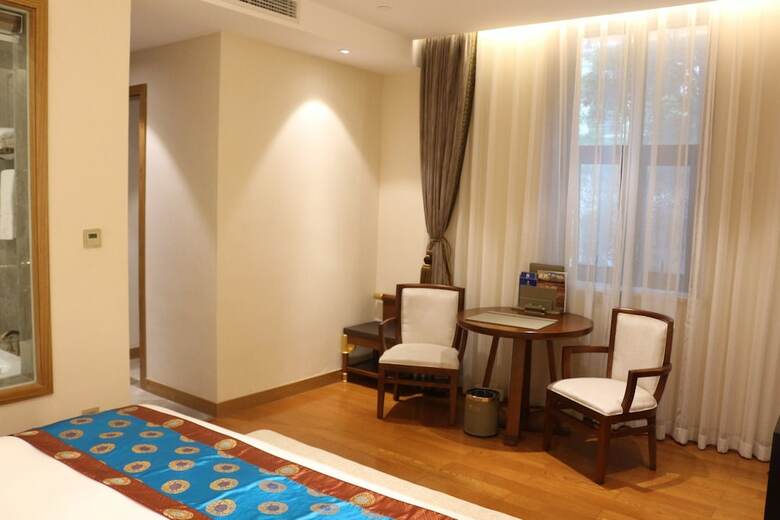 St.potala Hotel