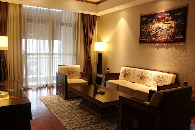 St.potala Hotel