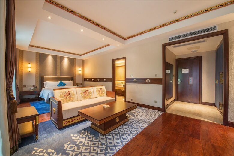 St.potala Hotel