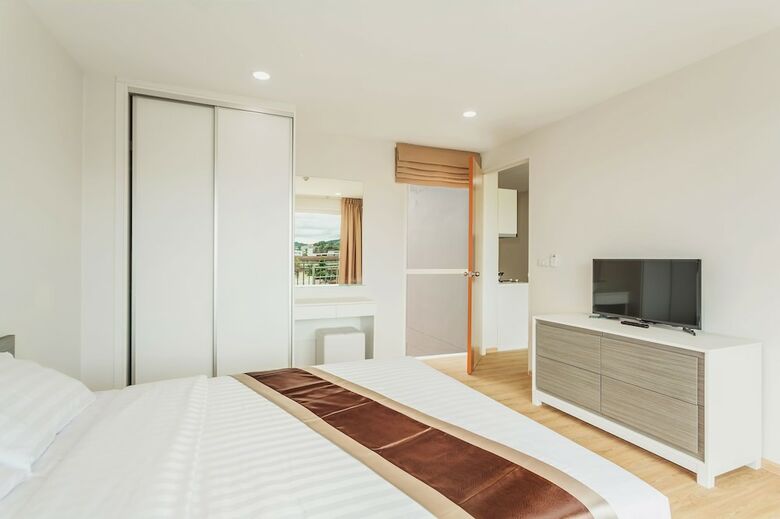Condo In Kata In Ozonec- Unit D618