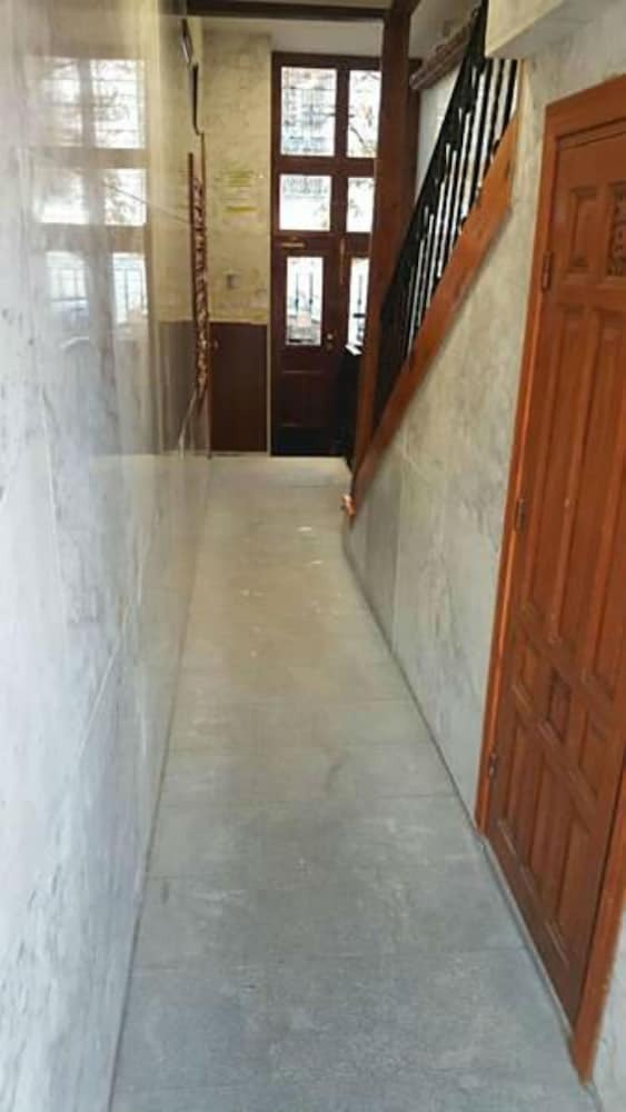 Mc Yolo Apartamento Museo Reina Sofia