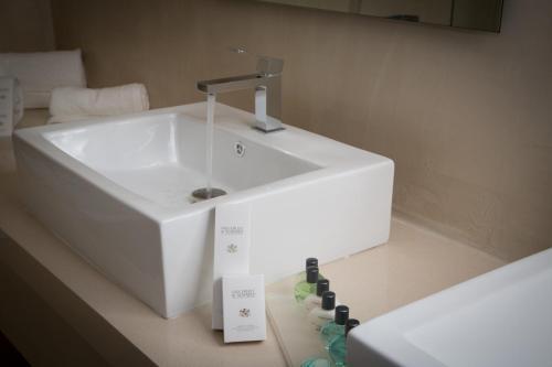 H Hotel Zephyros
