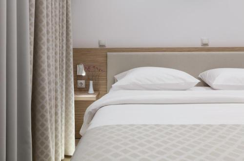 H Hotel Zephyros