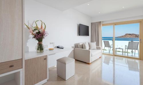 H Hotel Zephyros