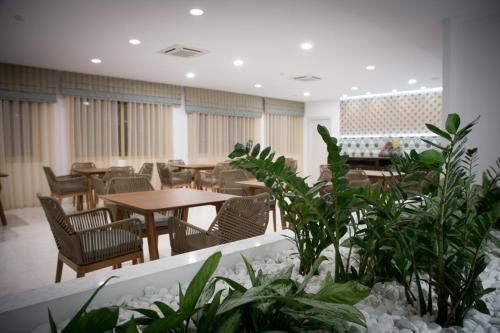 H Hotel Zephyros