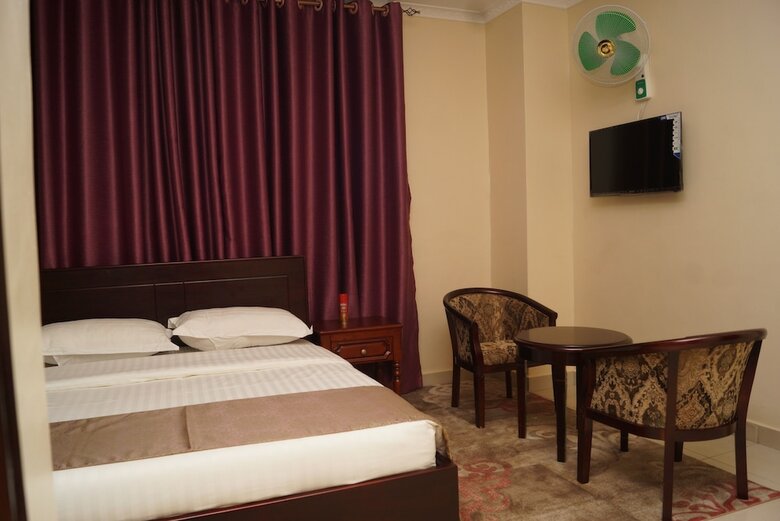 Diamonds Hotel