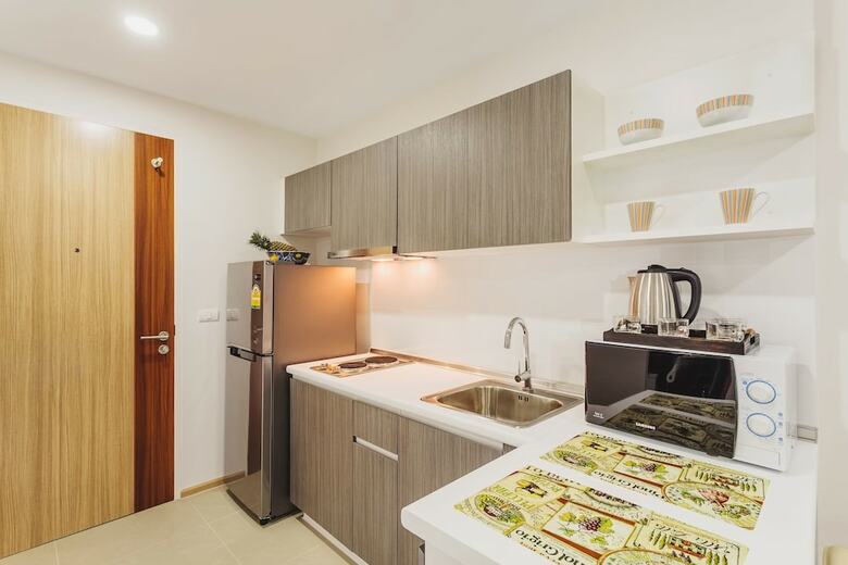 Condo In Kata In Ozone - A519