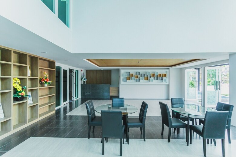 Condo In Kata In Ozone - A519