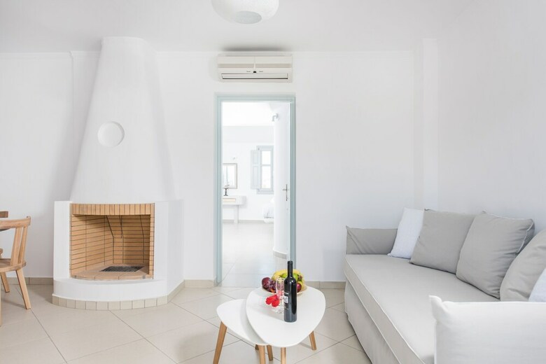 Villa Secret Earth Santorini