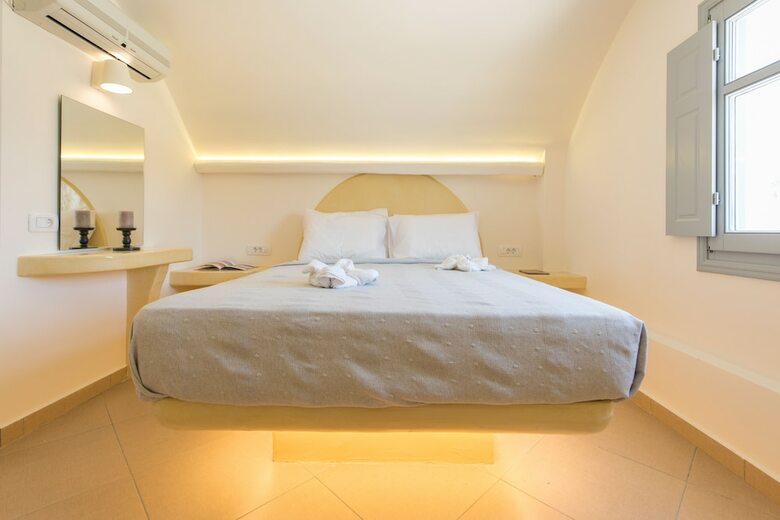 Villa Secret Earth Santorini