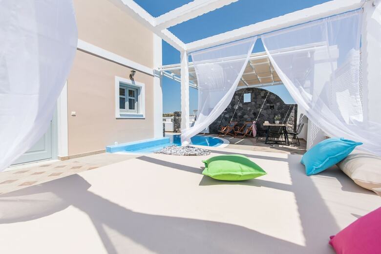 Villa Secret Earth Santorini