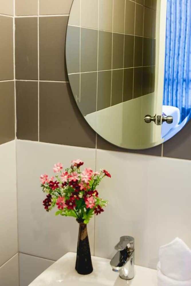 Hotel Chalong Boutique Inn