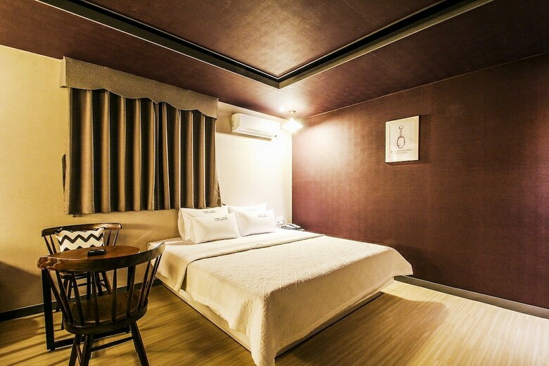 Le Idea Hotel