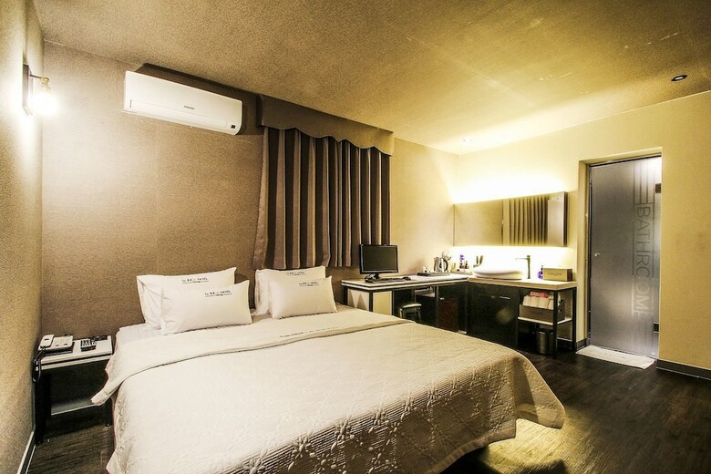 Le Idea Hotel