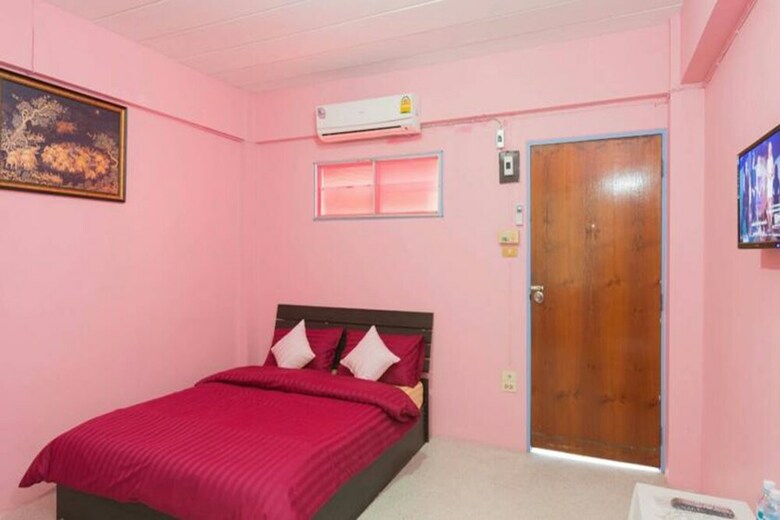 Hotel Roomstay Ruenkaew
