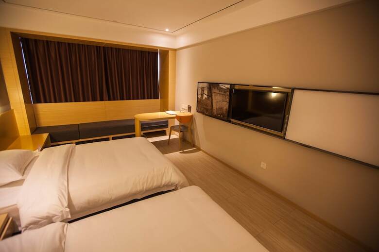 Ibis Leshan City Center Hotel