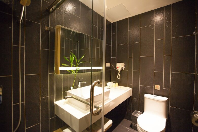 Ibis Leshan City Center Hotel