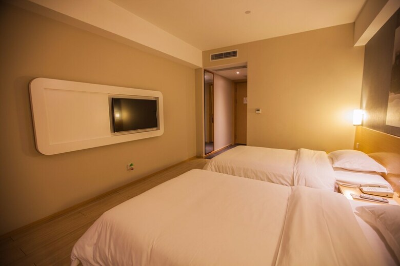Ibis Leshan City Center Hotel