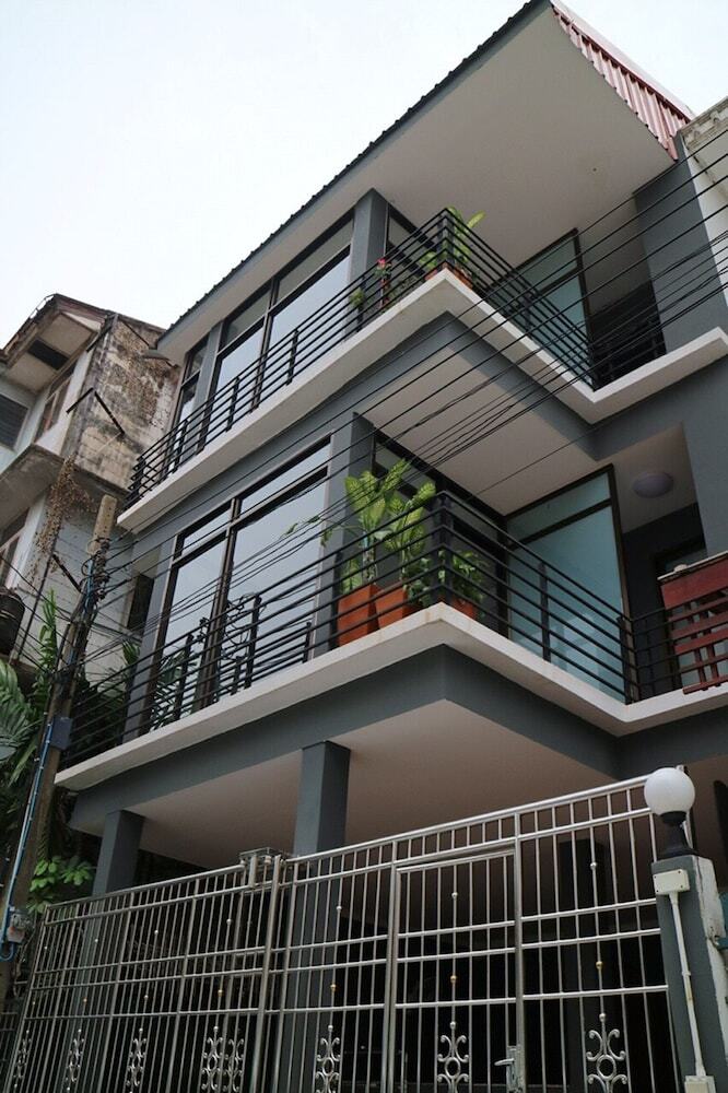 Hotel Nine Place Sukhumvit 46
