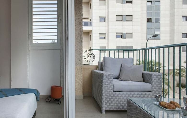 Apartamento Holyguest - Adam Hacohen