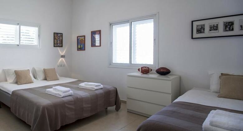 Apartamento Holyguest - Adam Hacohen