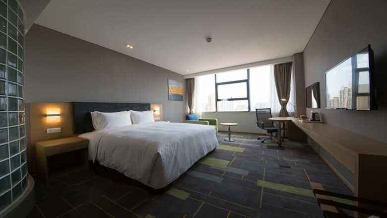Hotel Holiday Inn Express Chengdu Airport Zone