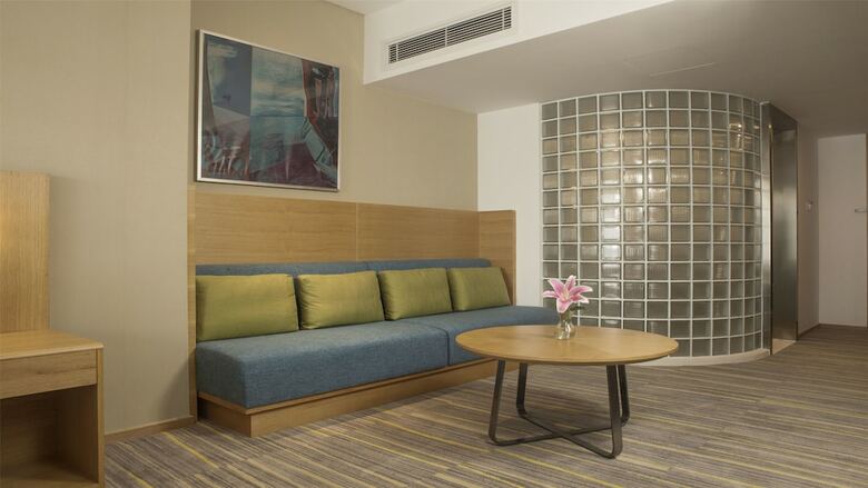 Hotel Holiday Inn Express Chengdu Airport Zone