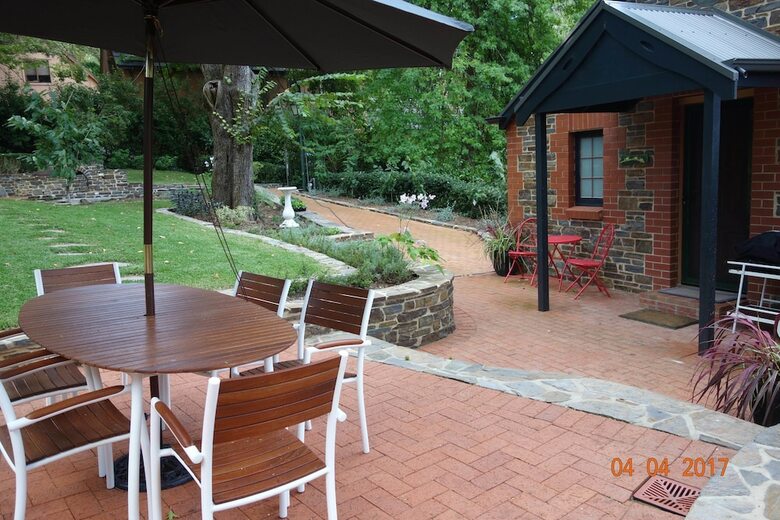 Sherwoode Bed And Breakfast