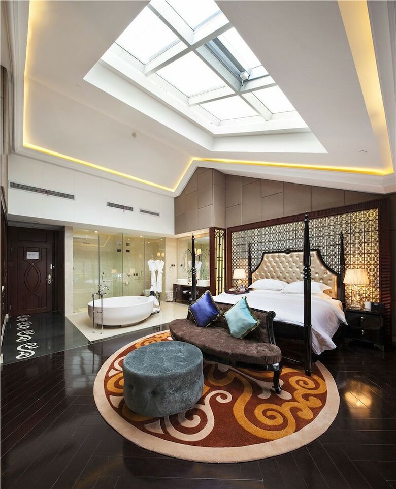 Hotel Eden Clubhouse