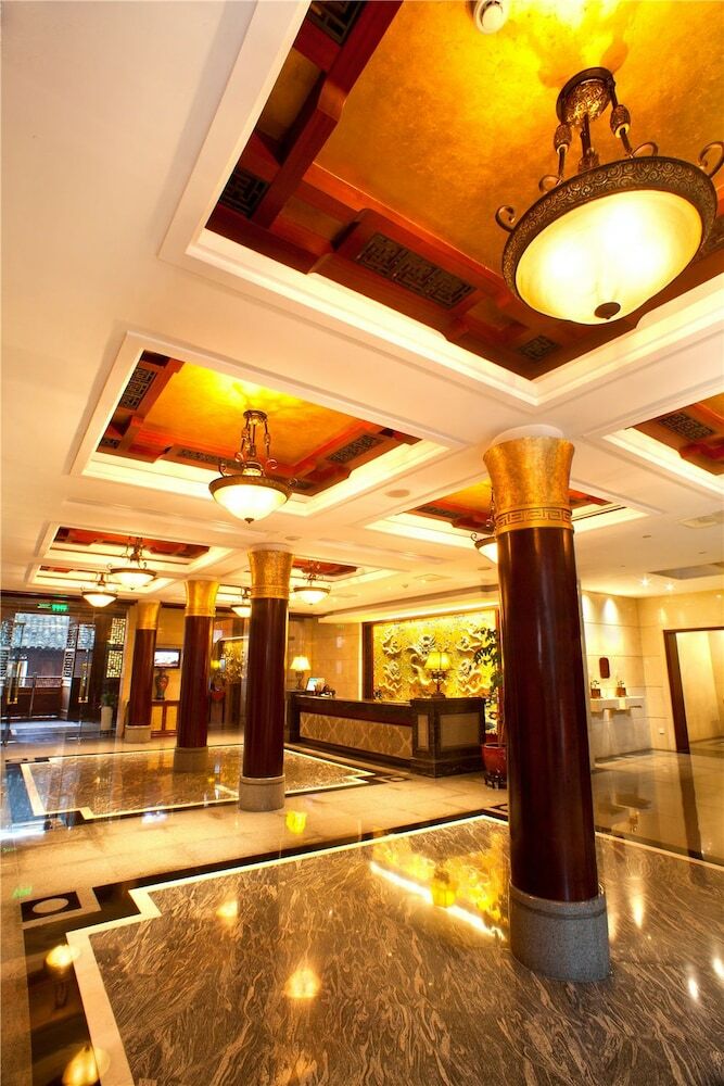 Hotel Eden Clubhouse