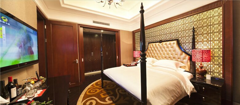 Hotel Eden Clubhouse