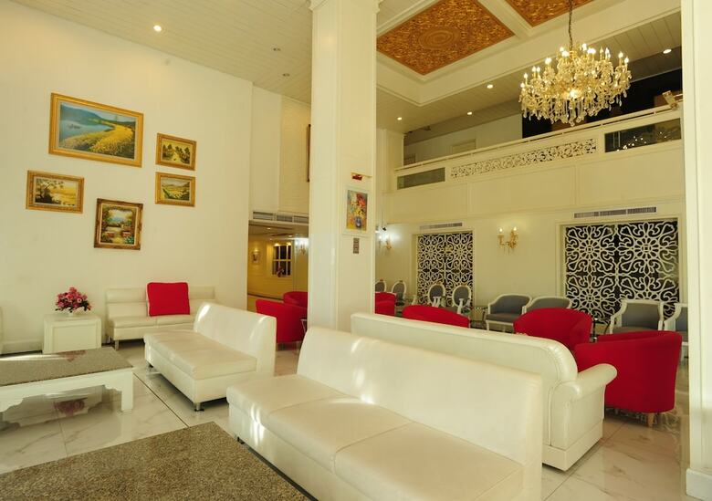 Aunchaleena Grand Hotel