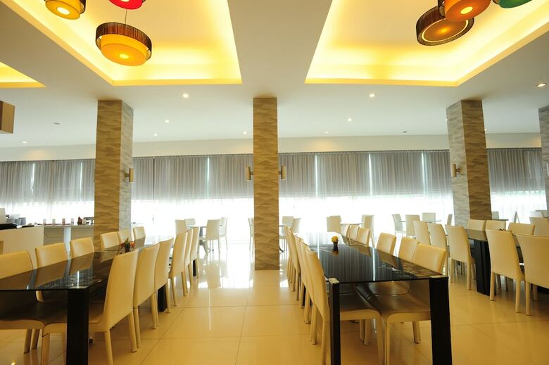 Aunchaleena Grand Hotel