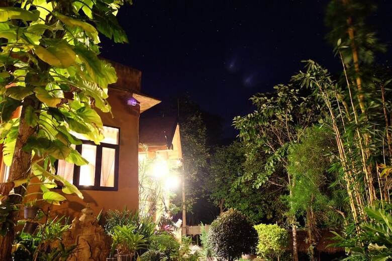 Hotel Baan Chom Fah