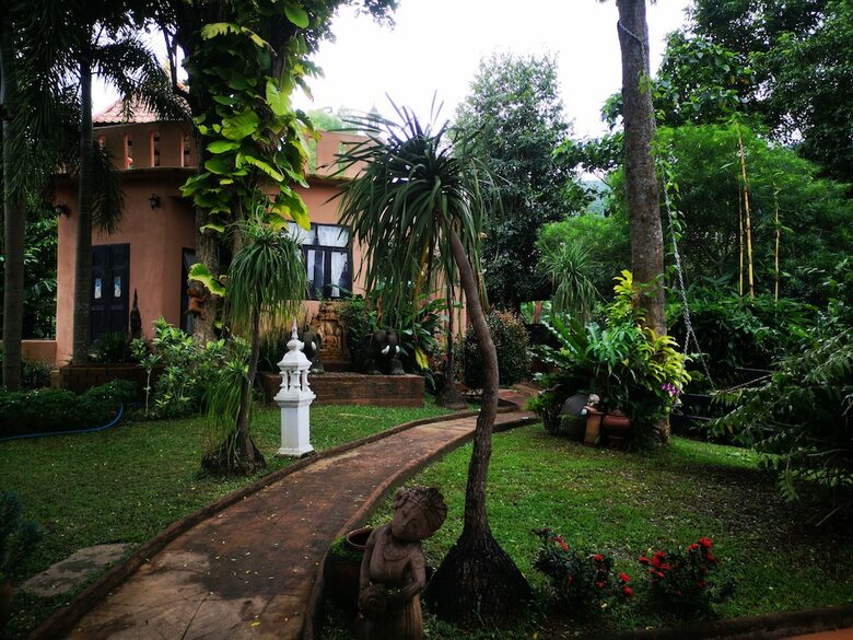 Hotel Baan Chom Fah