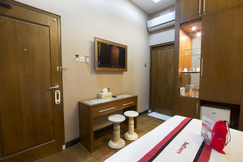 Hotel Reddoorz @ Bausasran