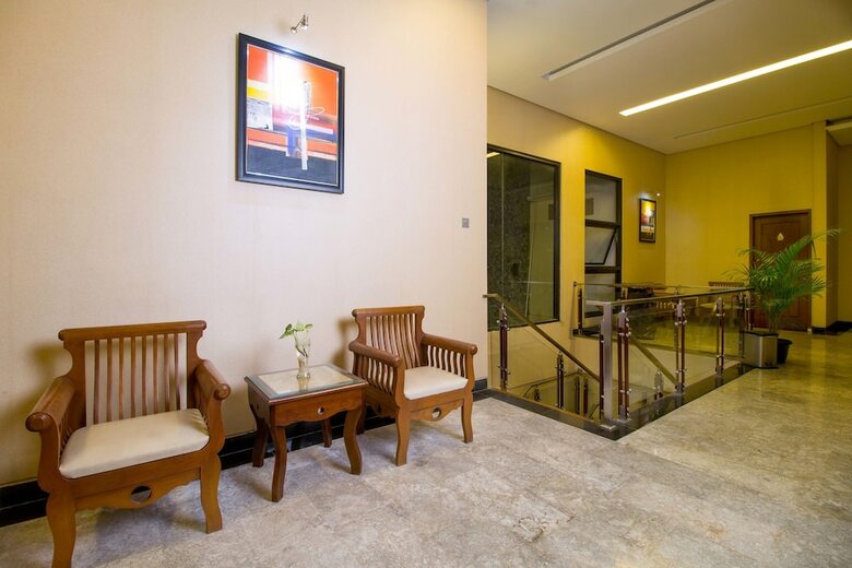 Hotel Reddoorz @ Bausasran