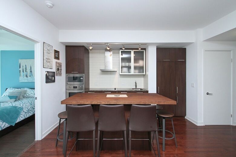 Applewood Suites - Financial District