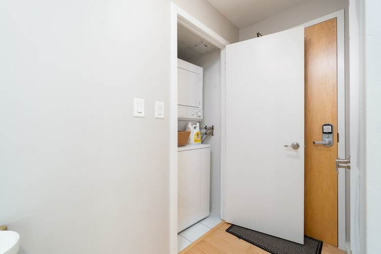 Applewood Suites - Financial District