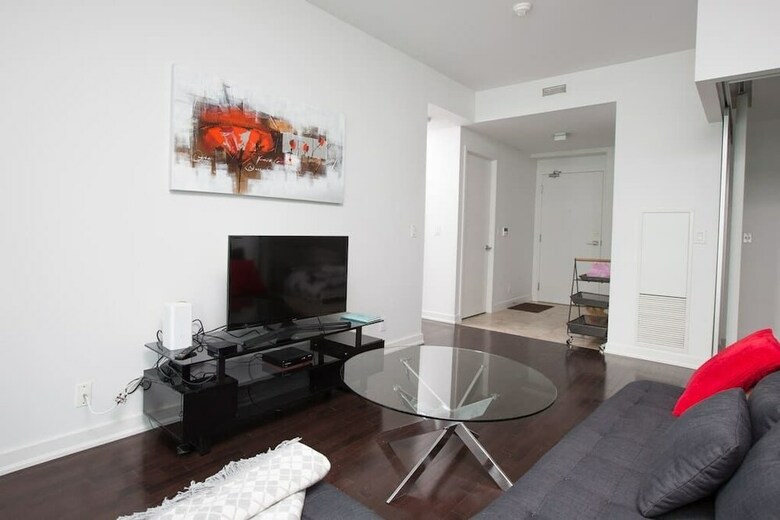 Applewood Suites - Financial District