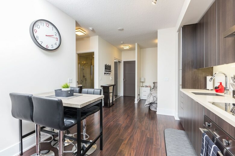 Applewood Suites - Convention Centre & Blue Jays