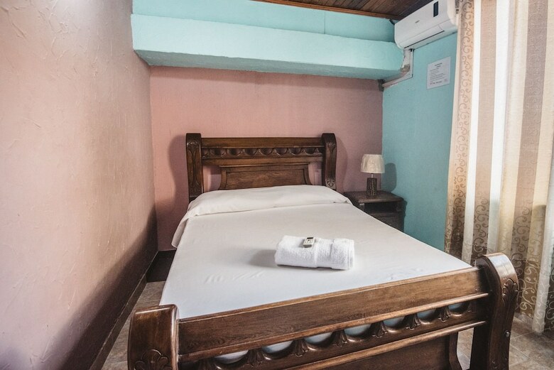 Hotel The Rock House Hostel - Adults Only