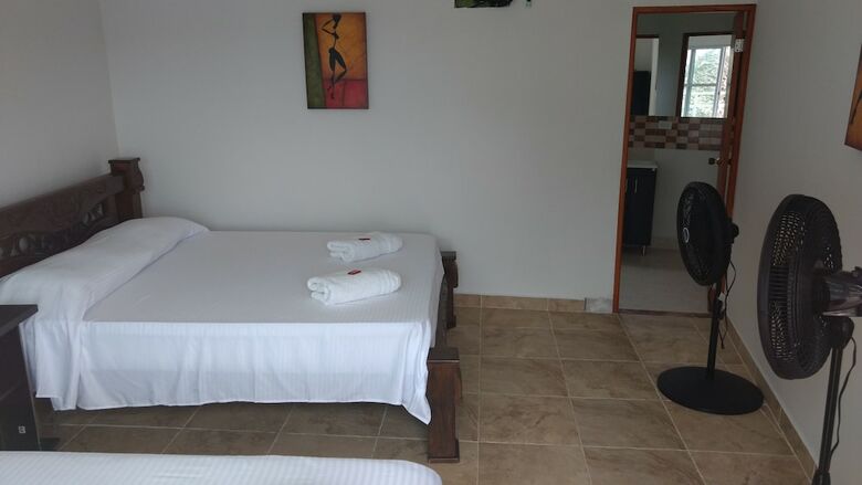 Hotel The Rock House Hostel - Adults Only