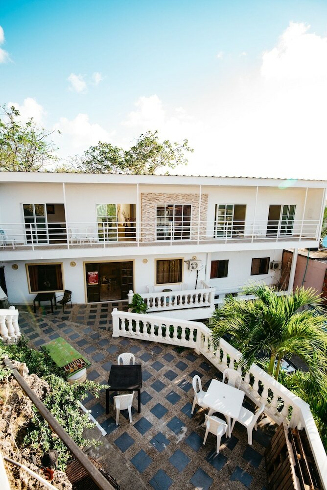 Hotel The Rock House Hostel - Adults Only
