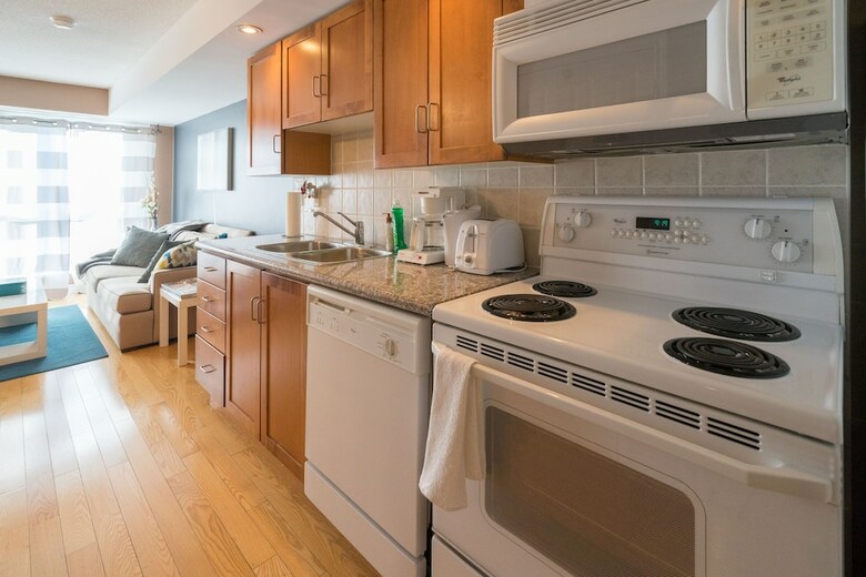 Applewood Suites - 1 Br Wellington West